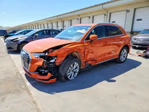 Audi Q3 2.0L 4 2025