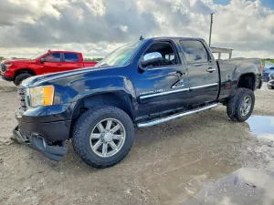 GMC Sierra 6.6L 8 2013