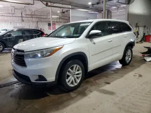 Toyota Highlander 3.5L 6 2016