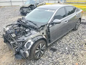 Nissan Altima 2.5L 4 2021