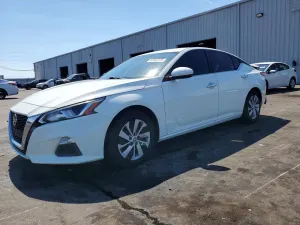 Nissan Altima 2.5L 4 2020
