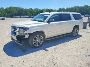 Chevrolet Suburban 5.3L 8 2015