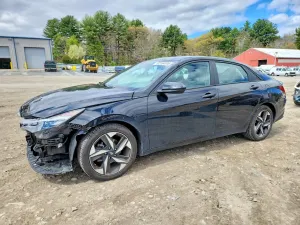 Hyundai Elantra 2.0L 4 2023