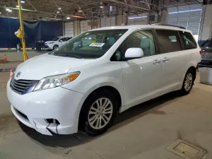 Toyota Sienna 3.5L 6 2014