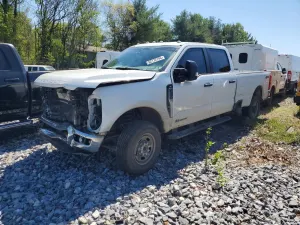 Ford F-350 6.7L 8 2025