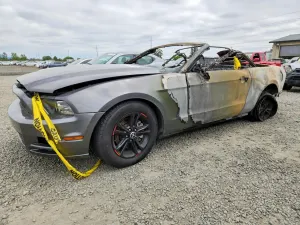 Ford Mustang 3.7L 6 2014