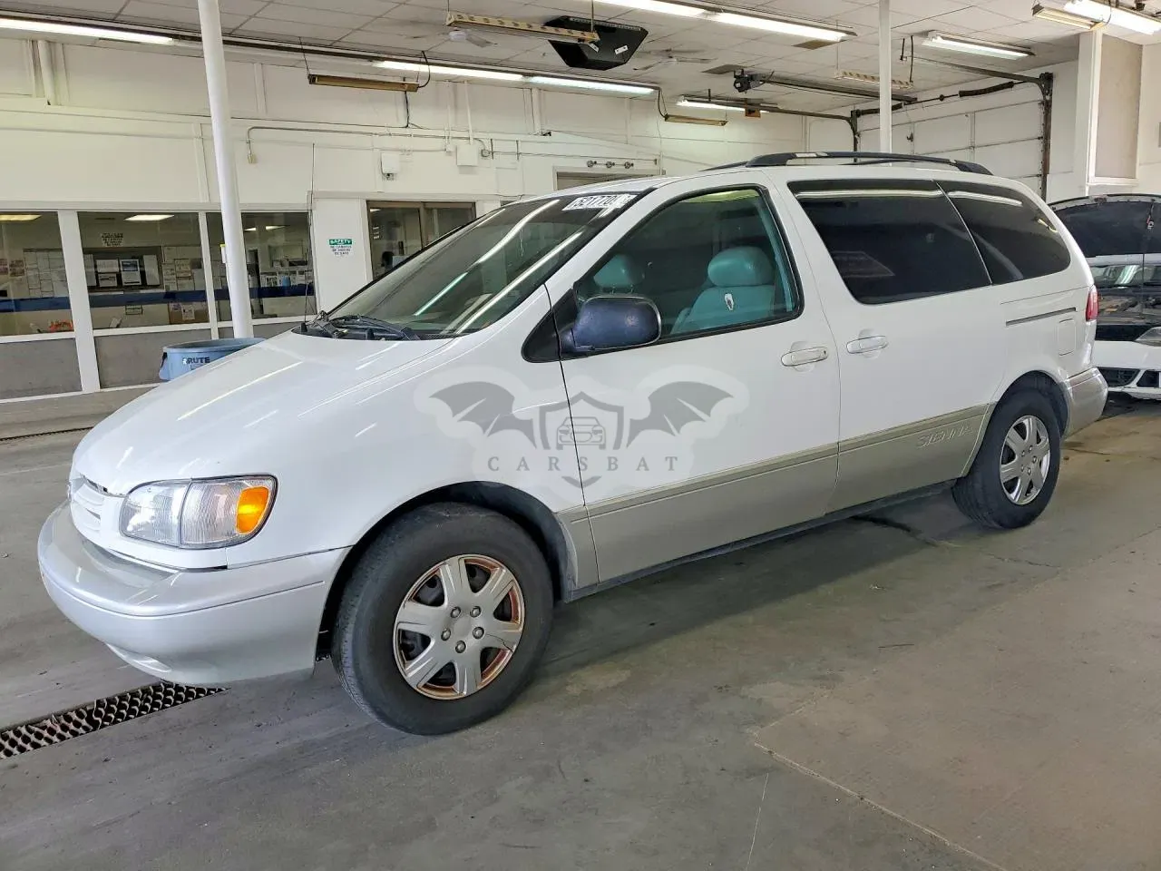 Toyota Sienna 3.0L 6 1999