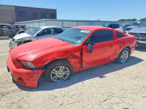 Ford Mustang 3.7L 6 2013