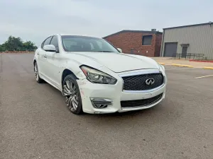 Infiniti Q70 3.7L 6 2018