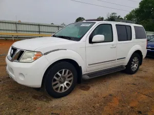 Nissan Pathfinder 4.0L 6 2011