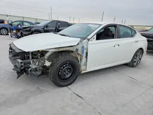 Nissan Altima 2.5L 4 2022