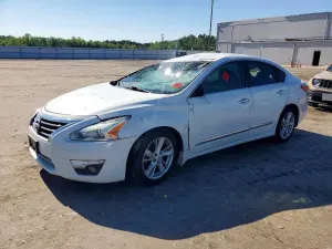 Nissan Altima 2.5L 4 2015
