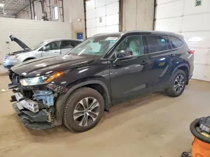 Toyota Highlander 3.5L 6 2021