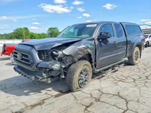 Toyota Tacoma 2.7L 4 2021