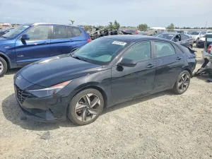 Hyundai Elantra 2.0L 4 2023