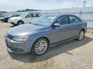 Volkswagen Jetta 2.0L 4 2013