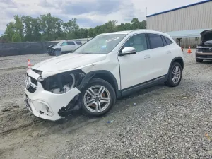 Mercedes-Benz GLA 2.0L 4 2021
