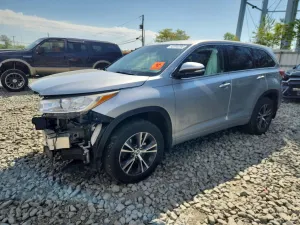 Toyota Highlander 3.5L 6 2017