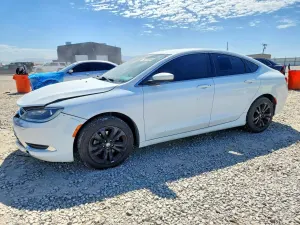 Chrysler 200 2.4L 4 2015