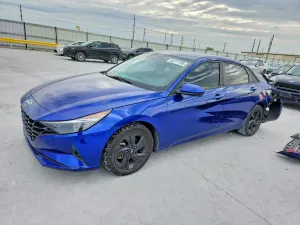 Hyundai Elantra 2.0L 4 2021