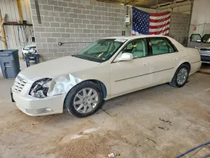 Cadillac DTS 4.6L 8 2011