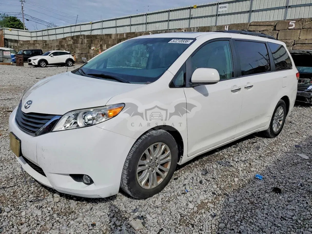 Toyota Sienna 3.5L 6 2012