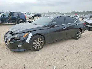 Nissan Altima 2.5L 4 2022