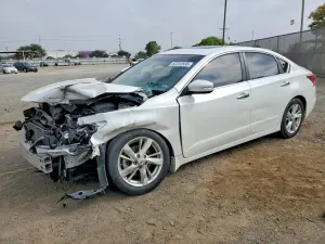 Nissan Altima 2.5L 4 2015