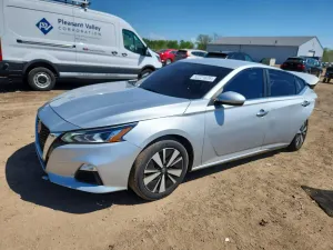 Nissan Altima 2.5L 4 2021