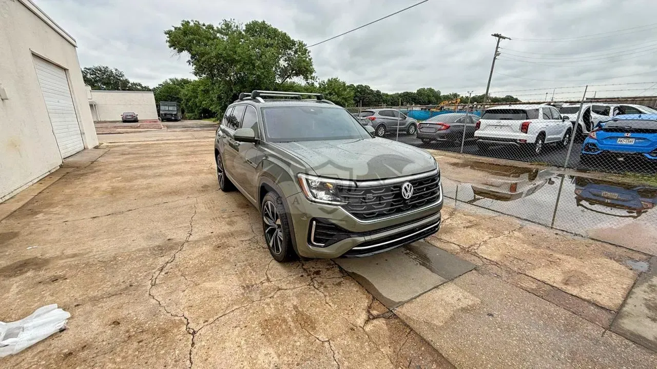 Volkswagen Atlas 2.0L 4 2025