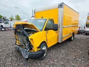 GMC Savana 6.6L 8 2023