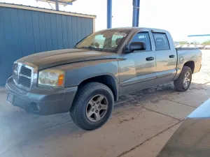 Dodge Dakota 4.7L 8 2005