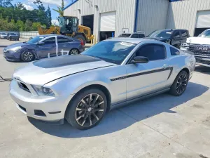 Ford Mustang 3.7L 6 2012