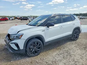 Volkswagen Taos 1.5L 4 2024