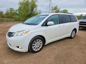 Toyota Sienna 3.5L 6 2013