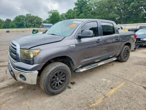 Toyota Tundra 5.7L 8 2011