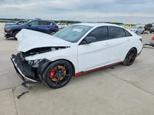 Hyundai Elantra 2.0L 4 2025