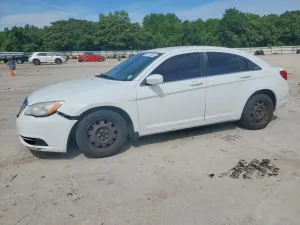 Chrysler 200 2.4L 4 2012