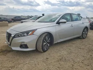 Nissan Altima 2.5L 4 2019