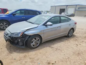 Hyundai Elantra 2.0L 4 2020