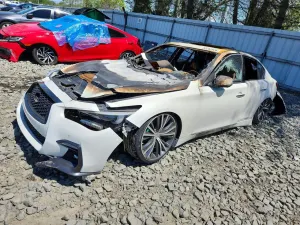 Infiniti Q50 3.0L 6 2021