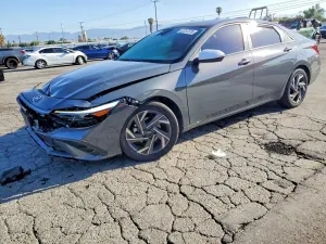 Hyundai Elantra 2.0L 4 2025