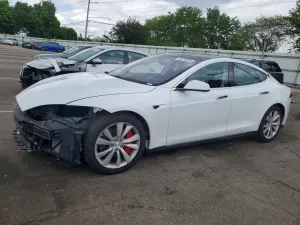 Tesla Model S 2015