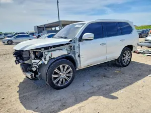 Lexus LX 5.7L 8 2017
