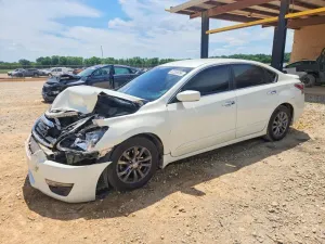 Nissan Altima 2.5L 4 2015
