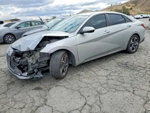 Hyundai Elantra 2.0L 4 2022