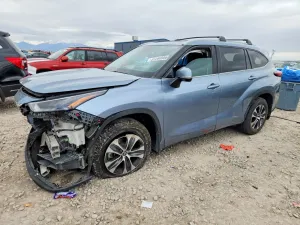 Toyota Highlander 3.5L 6 2022