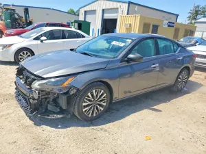 Nissan Altima 2.5L 4 2025
