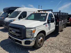 Ford F-350 6.7L 8 2015