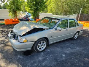 Volvo S70 2.4L 5 2000